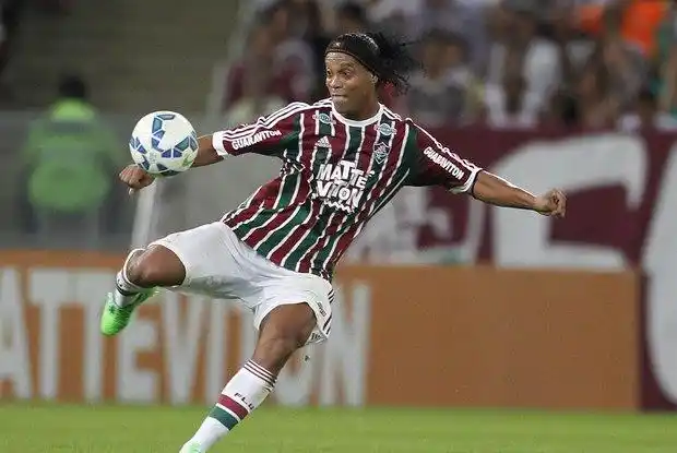 并推动球队 并推动球队